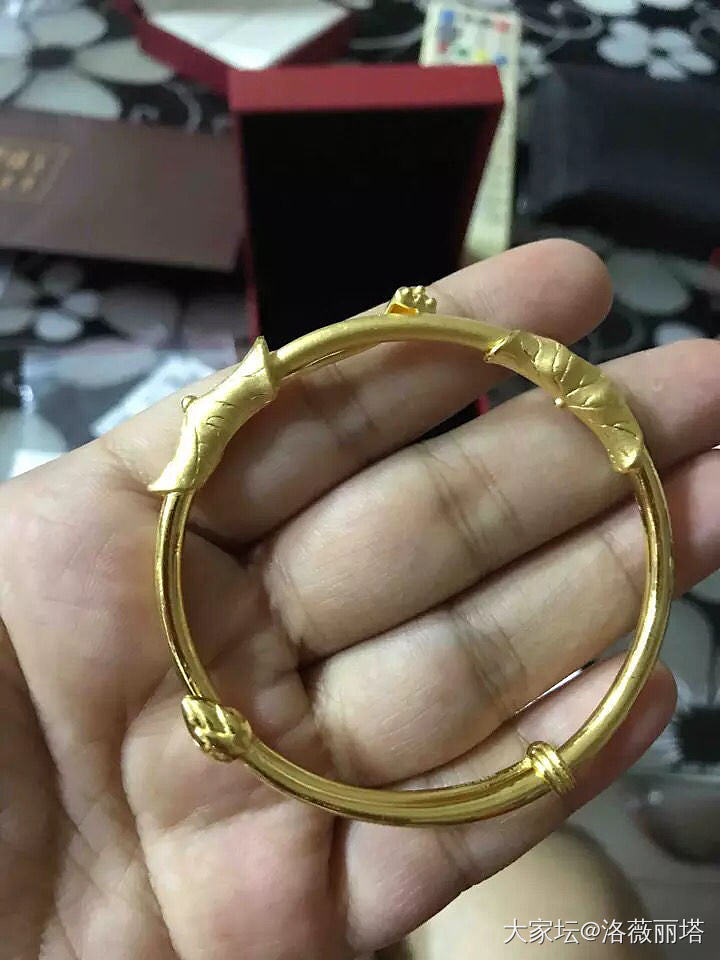 我想看看你们的细牙签_金手镯
