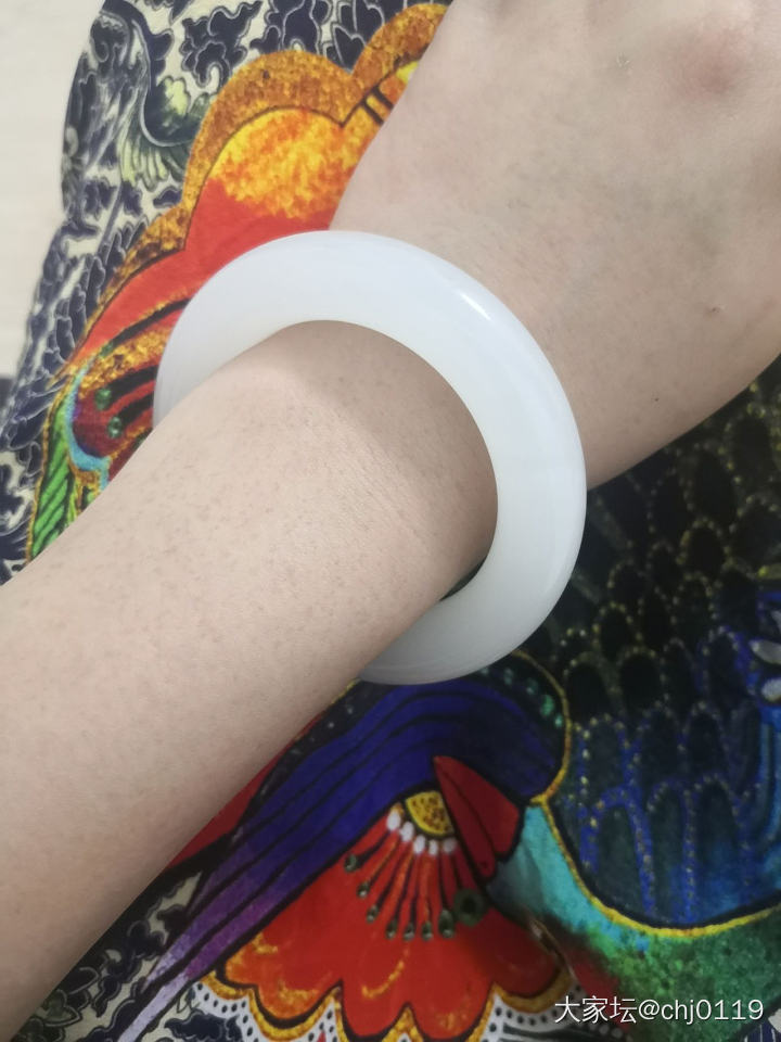 新收到胖镯子_手镯和田玉