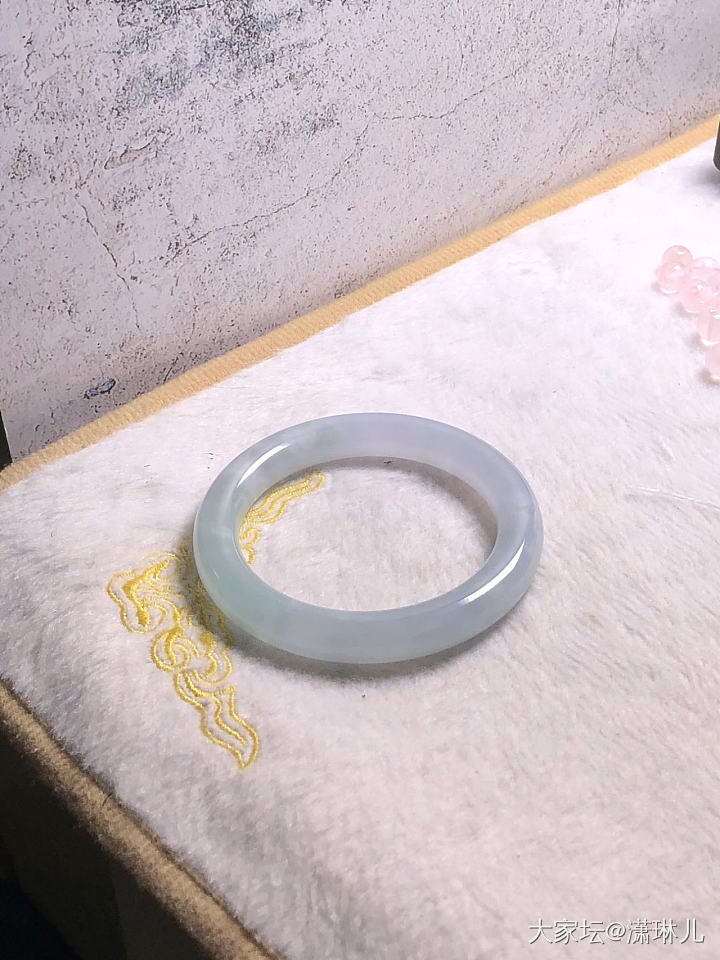 淡春彩真是好淡_手镯翡翠