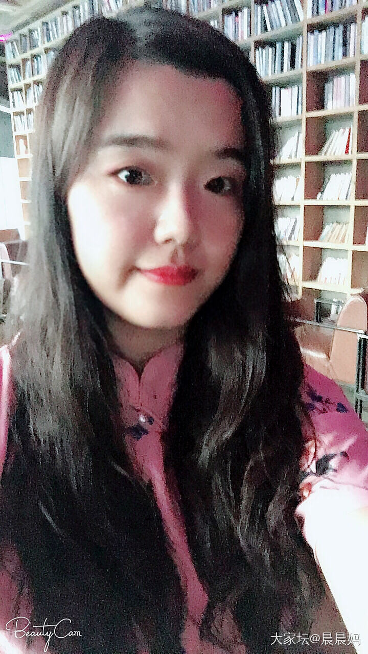 抛砖引玉～大家的镯子搭配起来整体看是什么效果？_翡翠