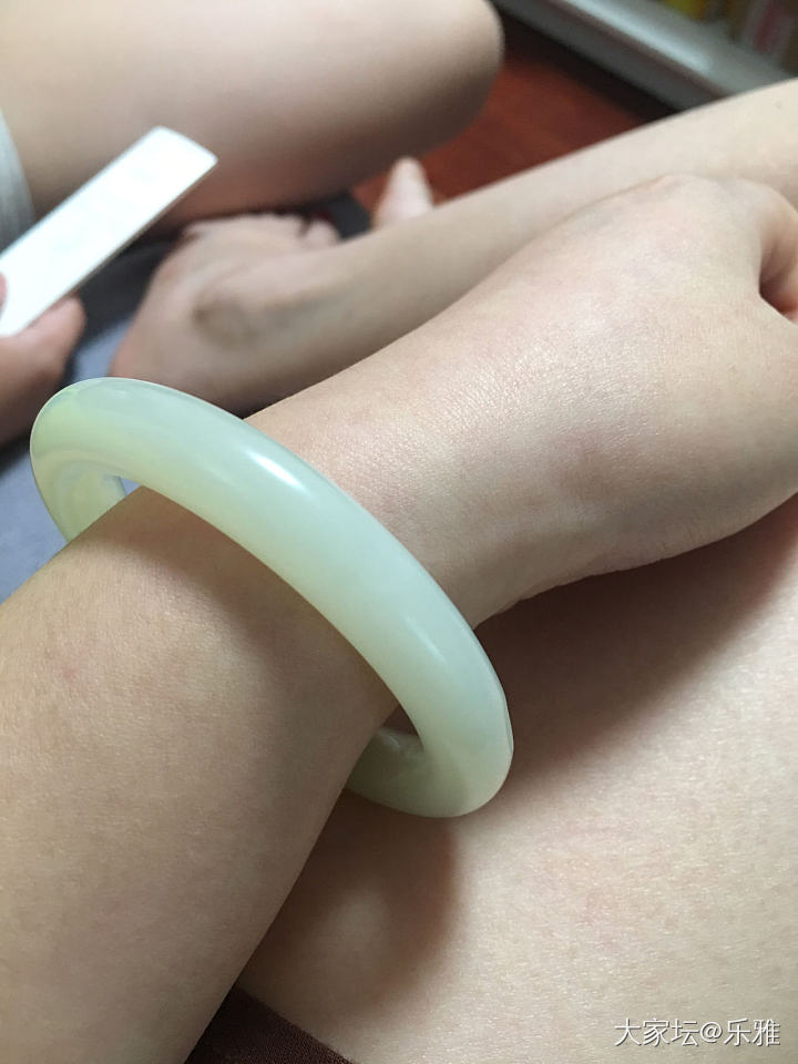 今天手上戴籽镯的坛友_和田玉