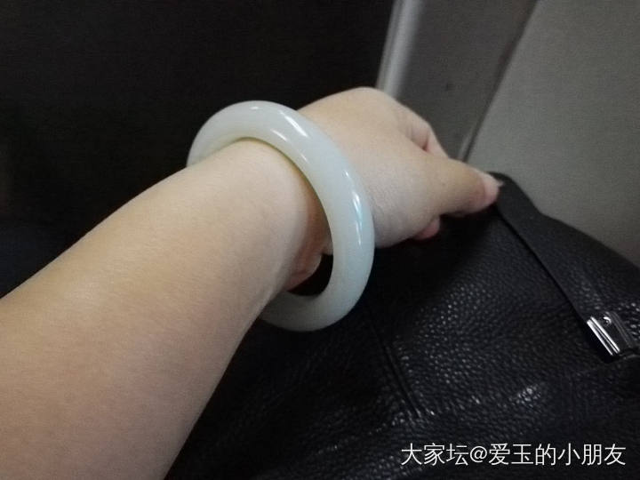 今天手上戴籽镯的坛友_和田玉