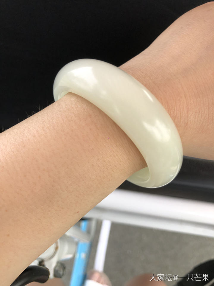 今天手上戴籽镯的坛友_和田玉