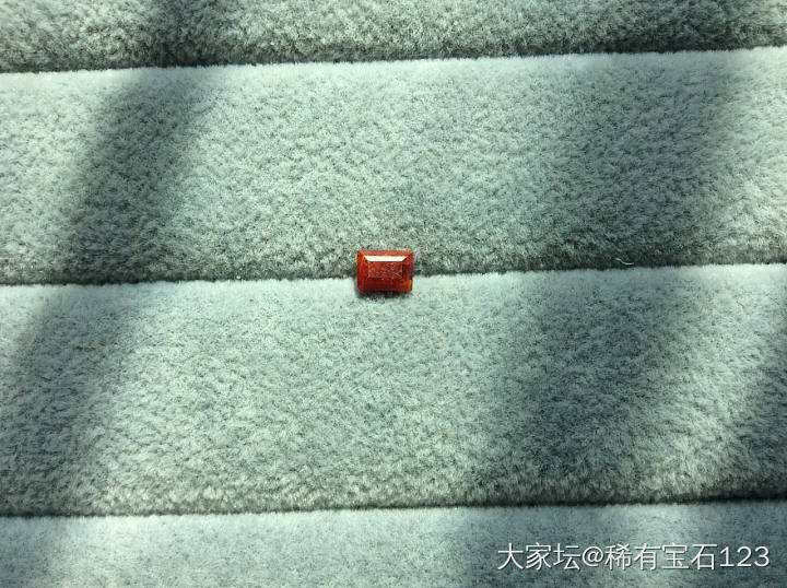 摩洛哥钒铅矿刻面3ct_少见宝石