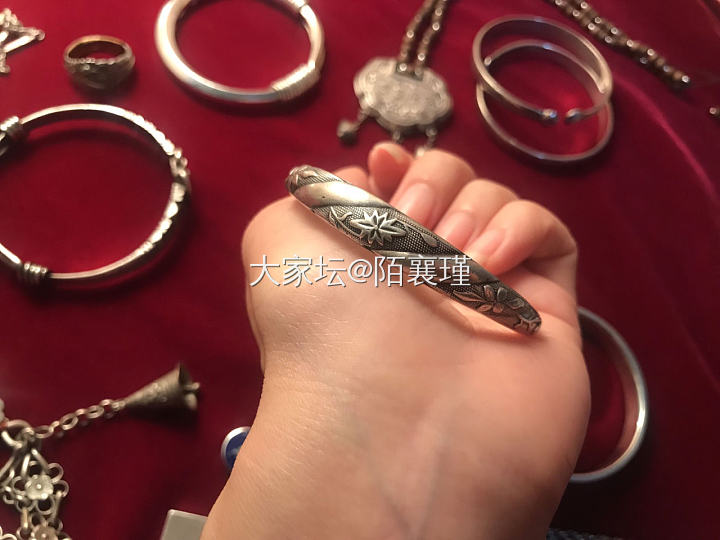 这样一个安静的晚上，盘点我所有的银饰_手镯琳琅满目银