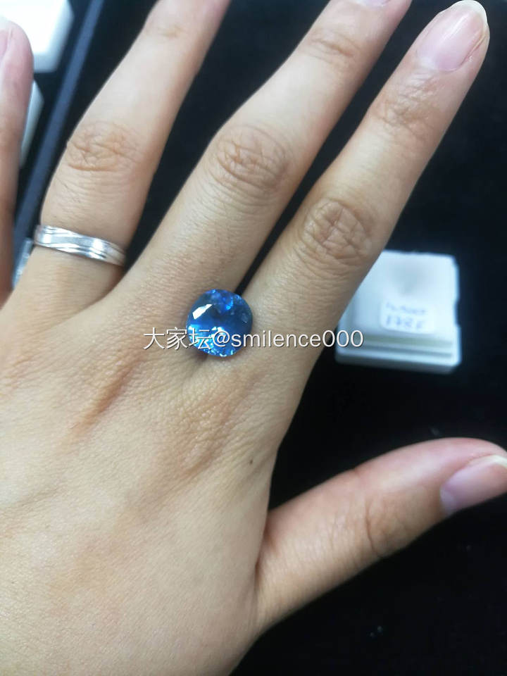 这颗海蓝宝可以吗？老板娘说巴西海蓝宝颜色不分等级……_海蓝宝彩色宝石