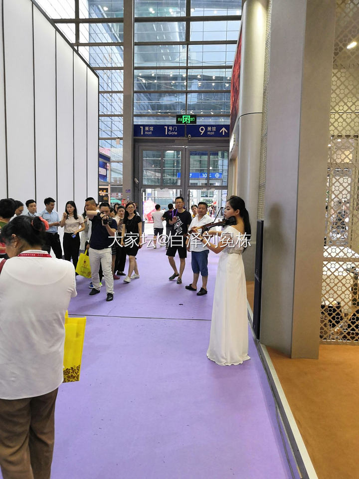 你们喜欢的翡翠 把珠宝展的存货发给你们_翡翠展会