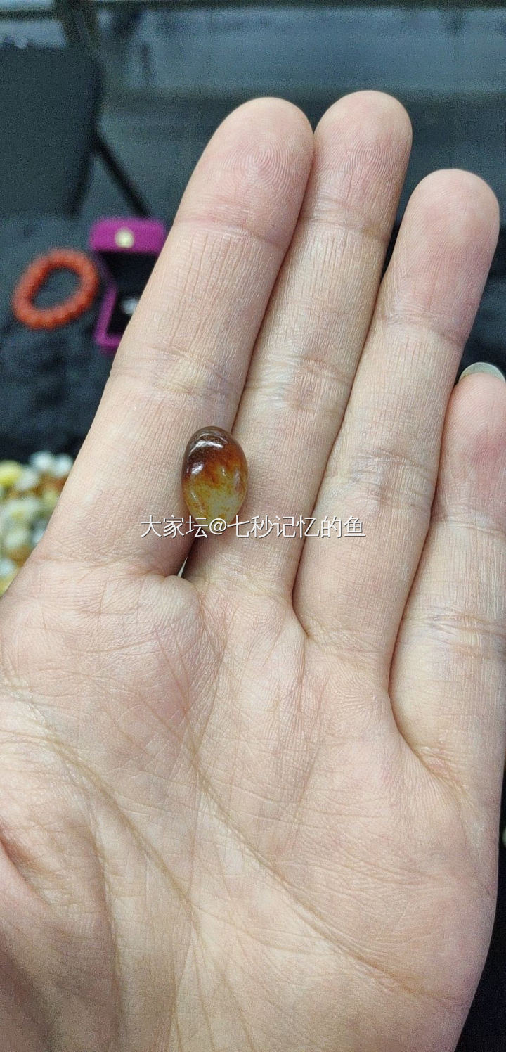 上课无聊给宝贝儿们拍照玩。_原石和田玉