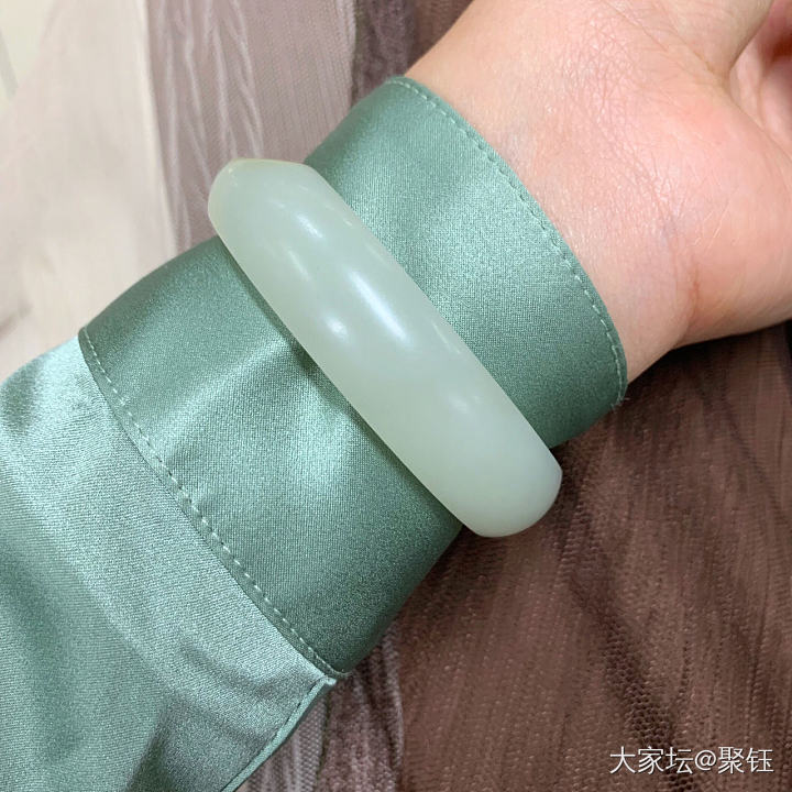 今天手上戴籽镯的坛友_和田玉