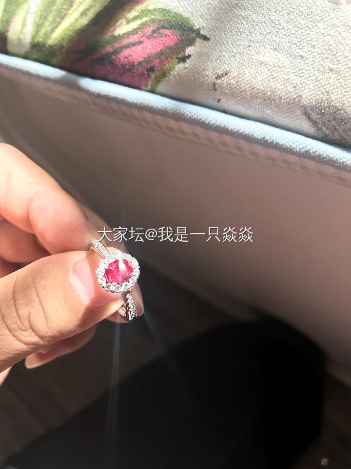 推荐一个款式吧，亲爱的们。爱心沙沙～_求款式沙弗莱