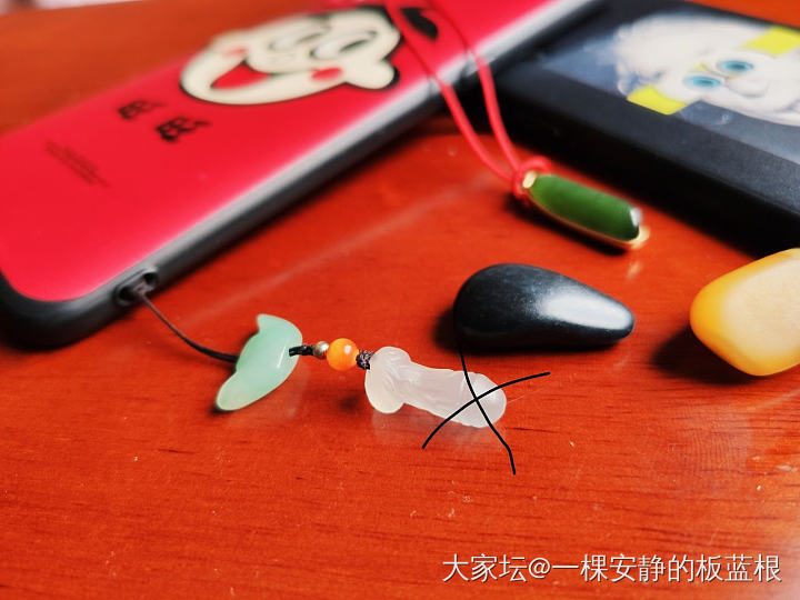 快来晒晒你们的手机坠_挂饰南红翡翠
