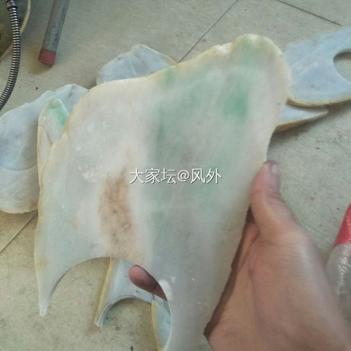 赌了个石头，运气还不错_赌石