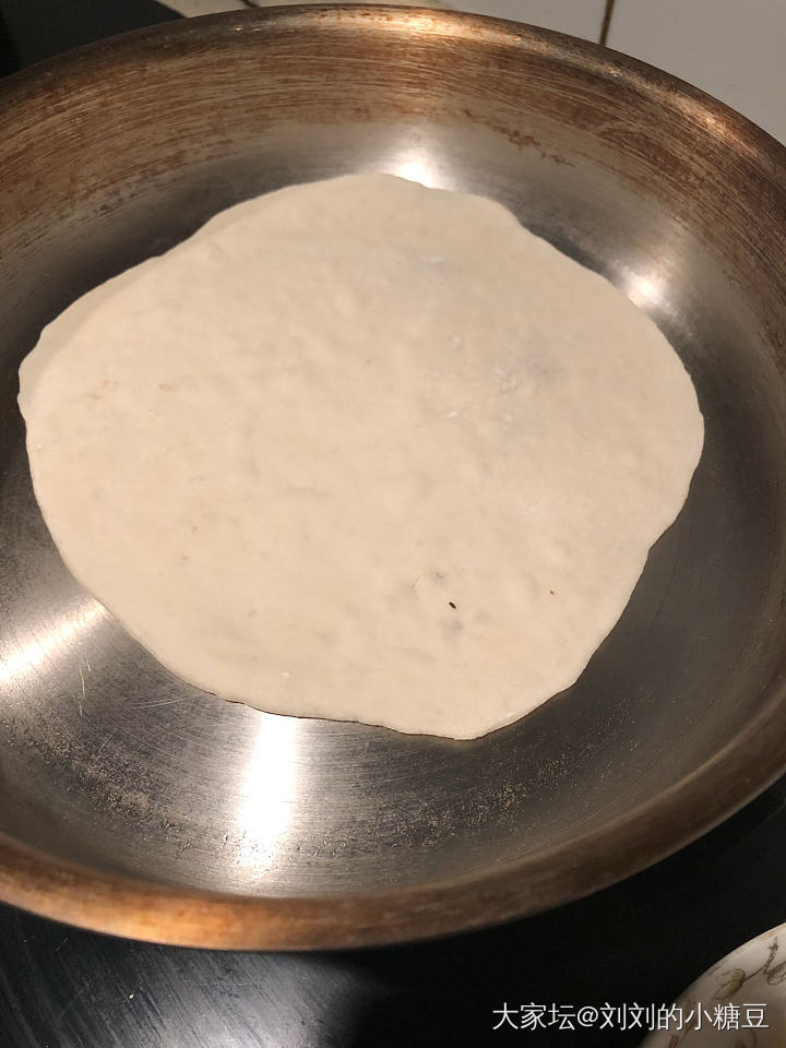 队友正在烙饼🥞😂_美食