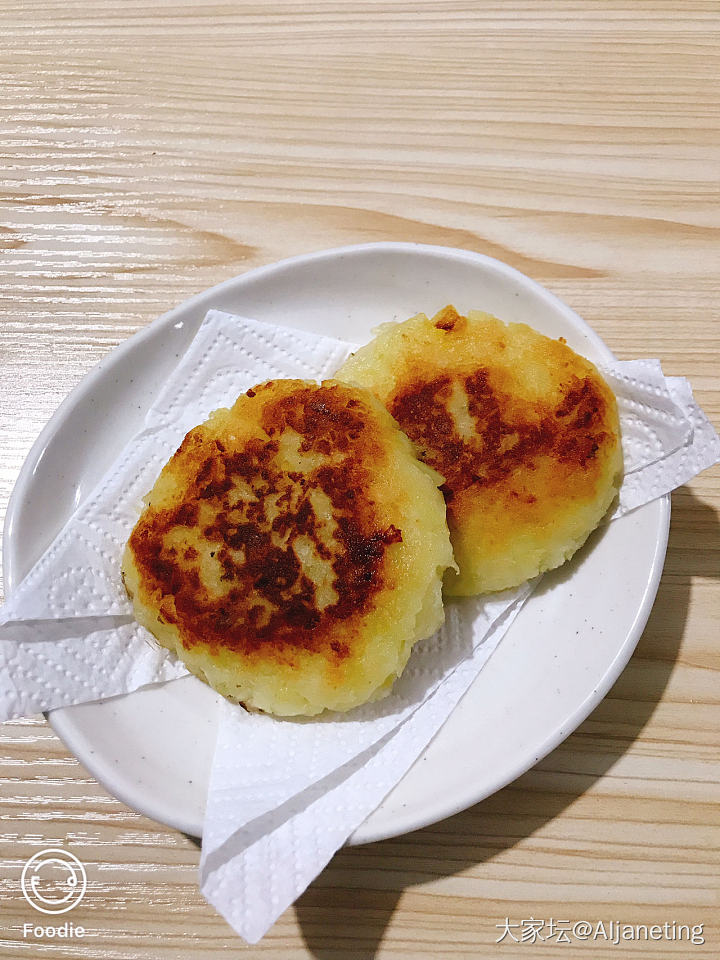 第一次做土豆饼_厨艺