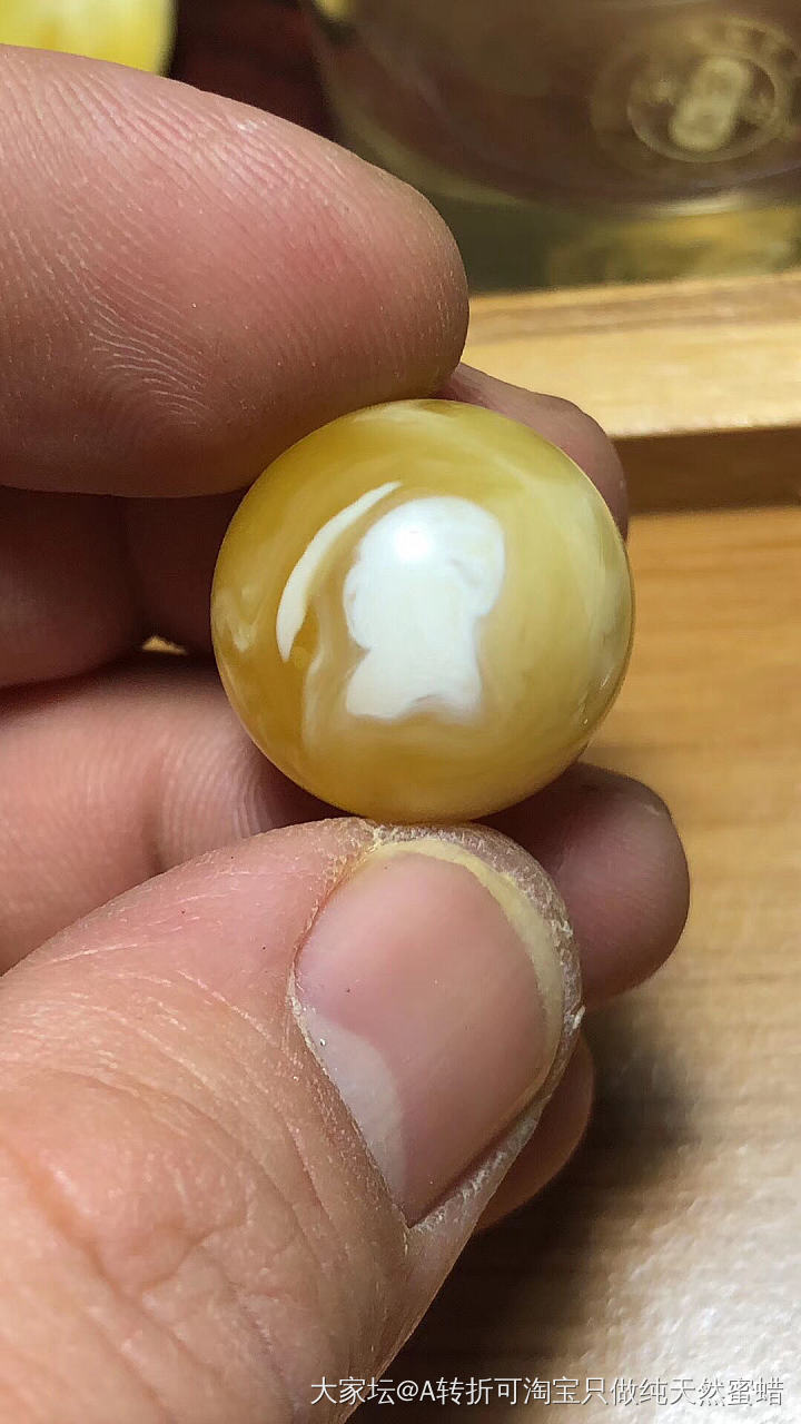毛主席头像花纹蜜蜡珠子_蜜蜡