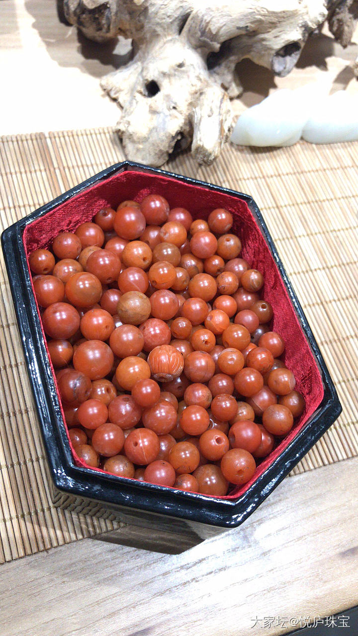 完全看不懂的老南红_南红