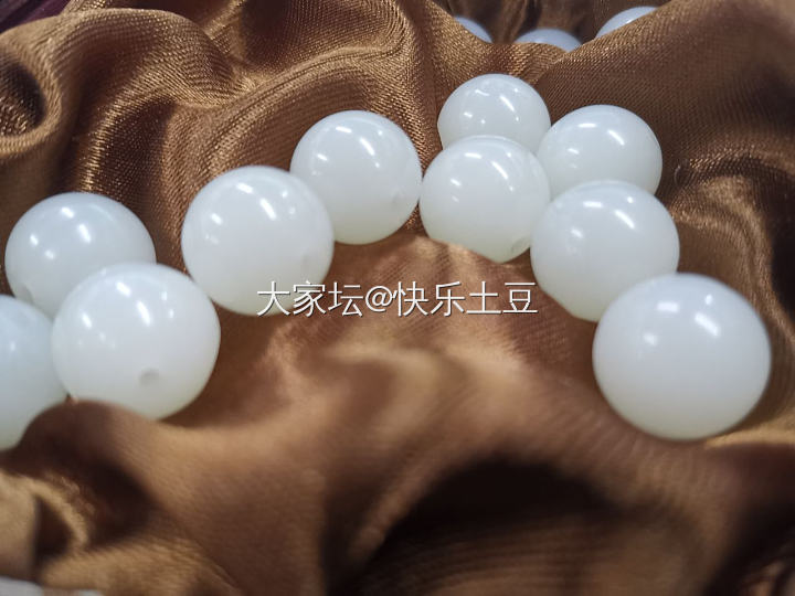 如珠如宝_和田玉