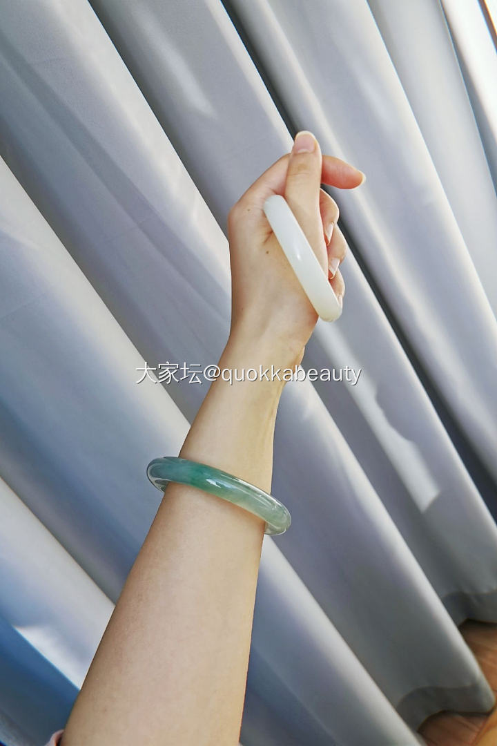 玉和翠有CP感的周末上午～新人小水_翡翠手镯和田玉