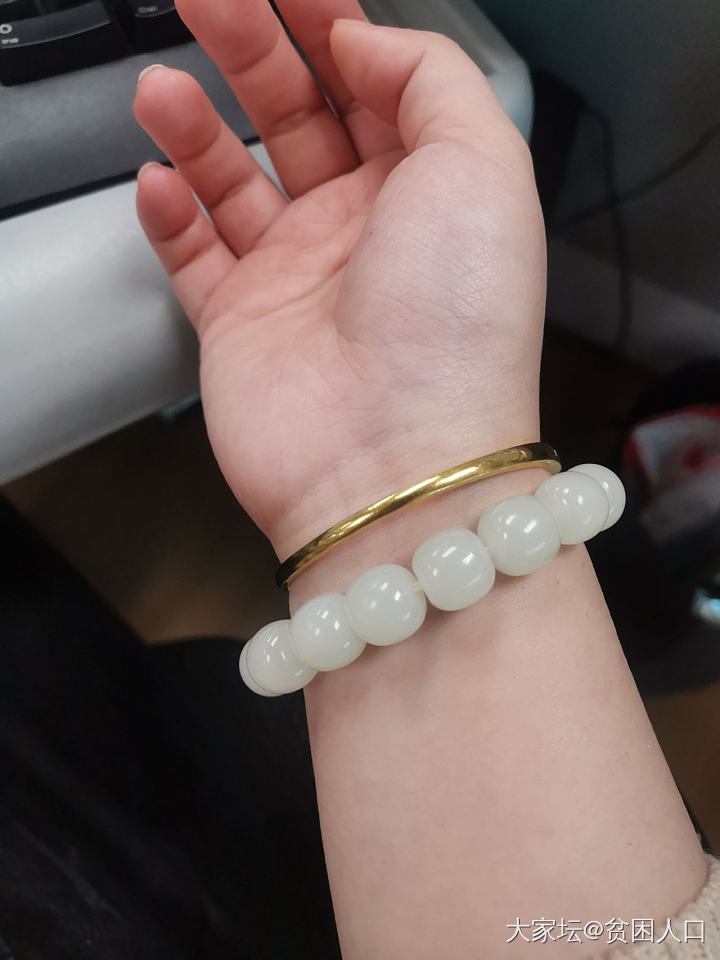 冬天叠戴好幸福_搭配和田玉金