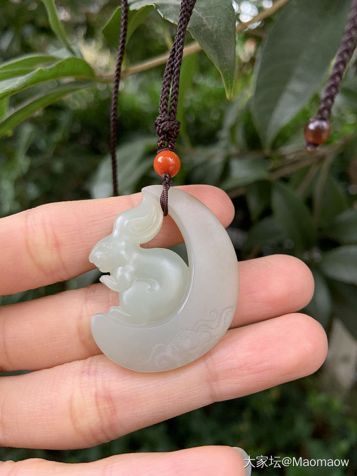 一眼看中的小兔纸！_挂件和田玉