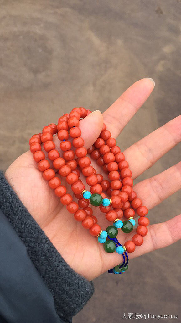 在家太无聊了，可以分享一下你一直戴着的首饰吗？_手排和田玉金