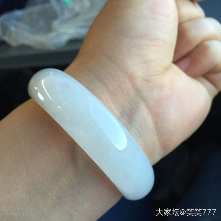 在家太无聊了，可以分享一下你一直戴着的首饰吗？_手排和田玉金