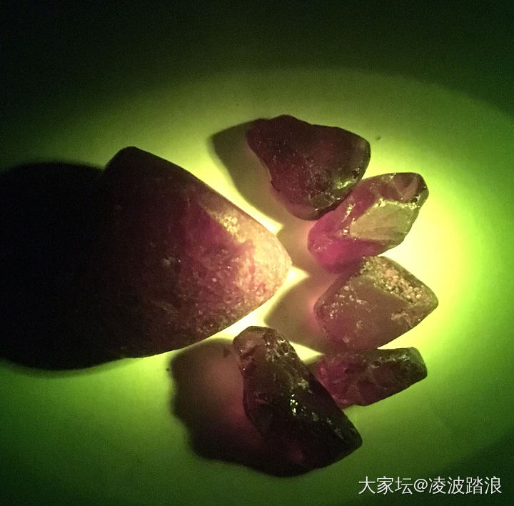 石榴石荧光 少见 Malaya石榴石_石榴石