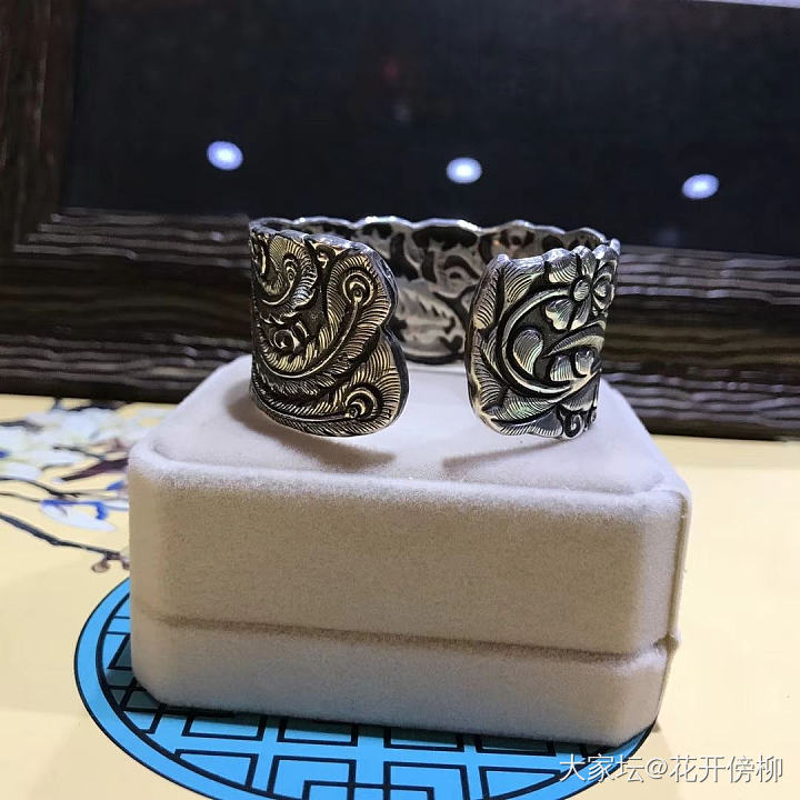 深深的被浮雕的银镯吸引！坛友们请甩图过来，点燃我前进的灯塔！_手镯银