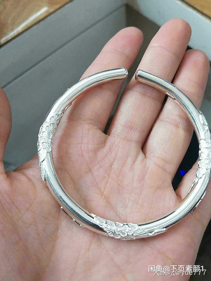 深深的被浮雕的银镯吸引！坛友们请甩图过来，点燃我前进的灯塔！_手镯银