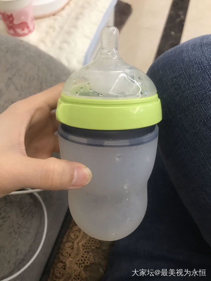 妹纸们给宝宝用的奶瓶都是什么牌子的？_闲聊