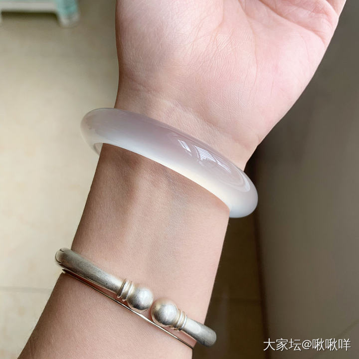 小白玉髓镯叽_玉髓玉髓玛瑙