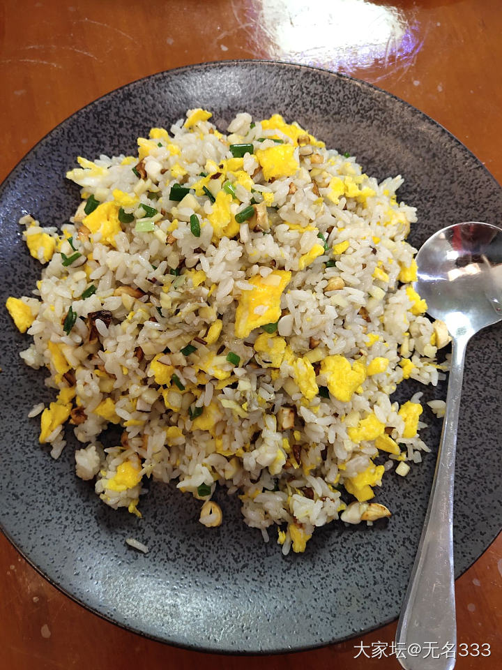 今日份午餐，笋丁松茸蛋炒饭_美食