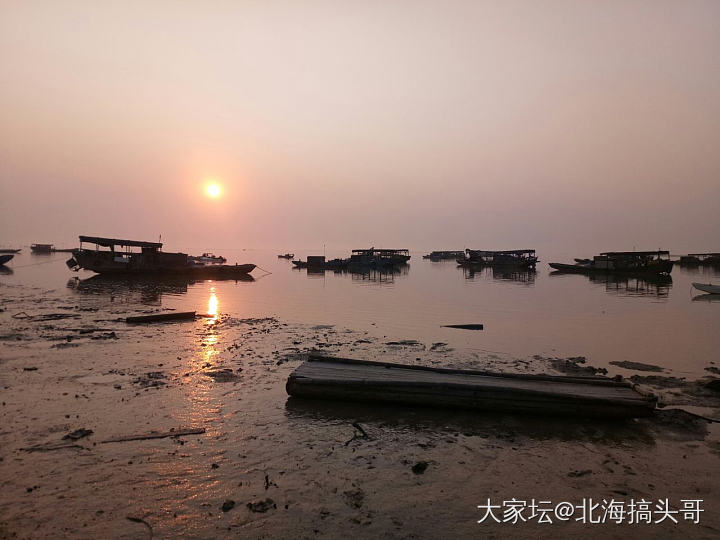 吃饭来海边看夕阳，小鱼村就这个好