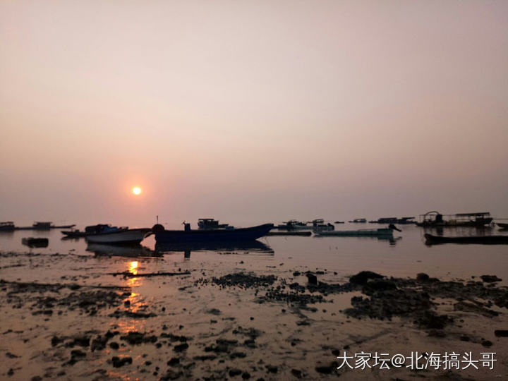 吃饭来海边看夕阳，小鱼村就这个好