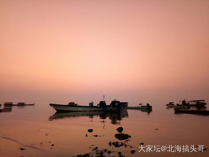 吃饭来海边看夕阳，小鱼村就这个好