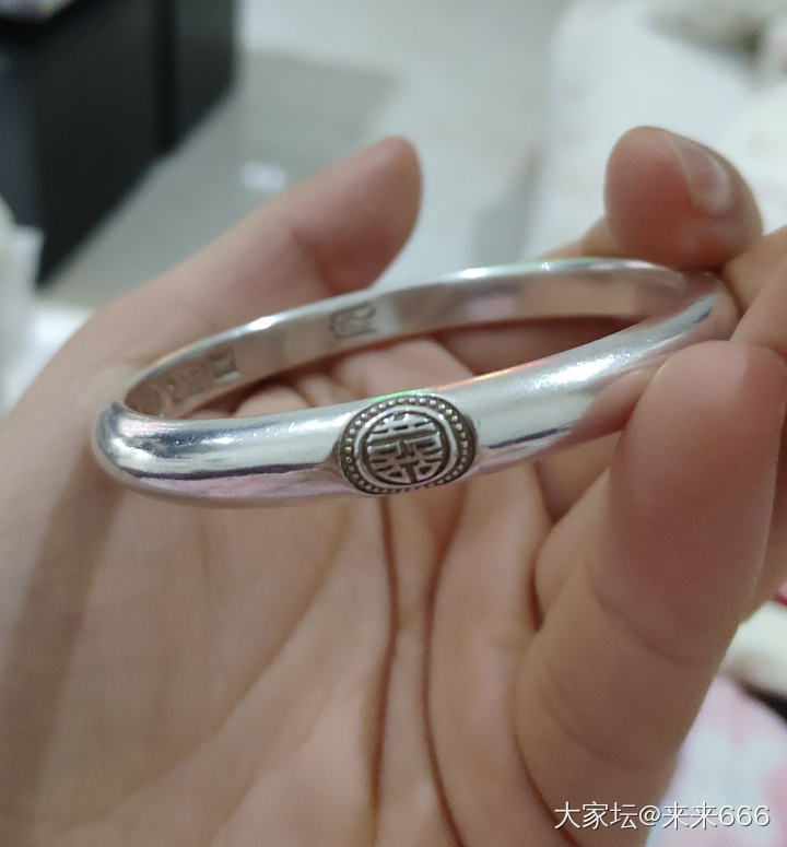 来晒晒你们戴旧的银镯啊~_手镯银