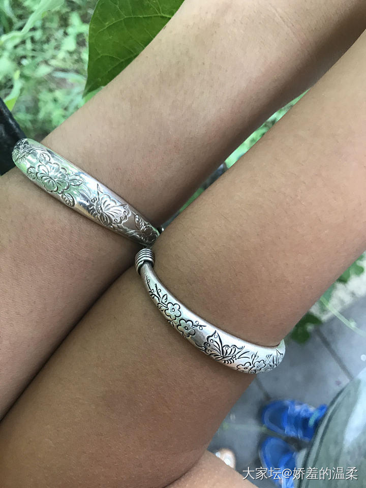 来晒晒你们戴旧的银镯啊~_手镯银