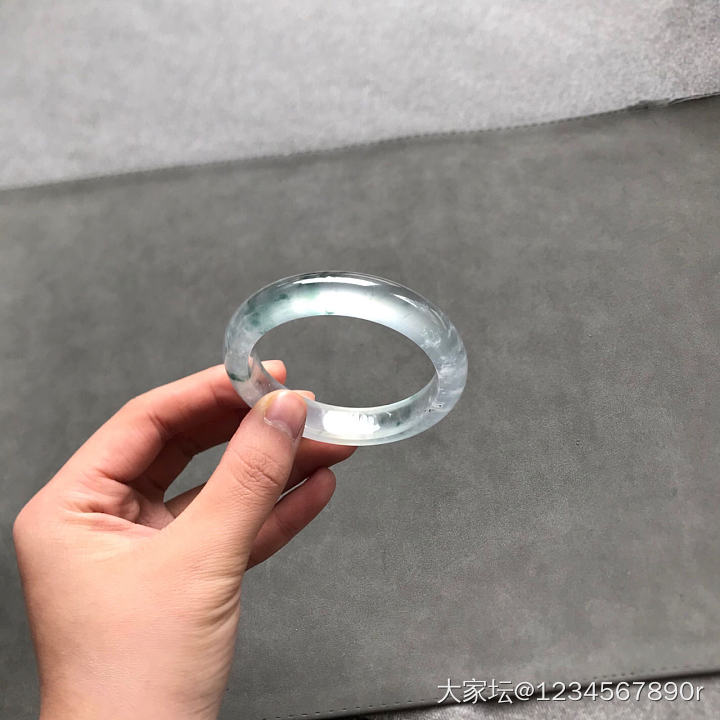 品质的翡翠手镯_翡翠