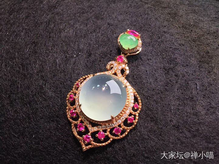 冰莹富丽鸽子蛋_翡翠