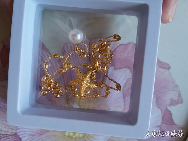 喜欢的一条项链搭配。。。_搭配金