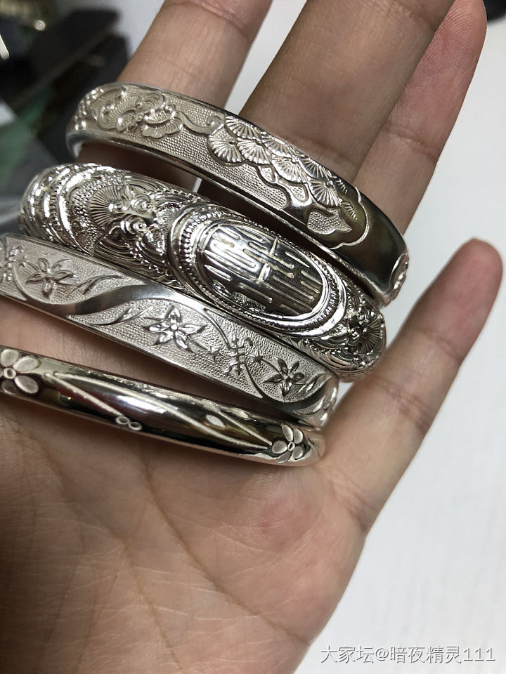 我一个翡翠坑的人_银