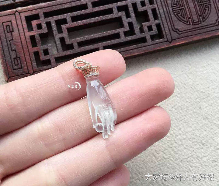 大家来聊聊看，这一手小家伙做点啥？_花件翡翠