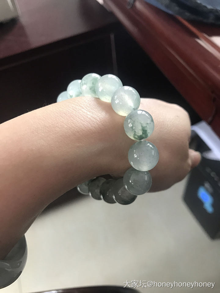 五一宅家喝茶赏翠翠_珠串翡翠