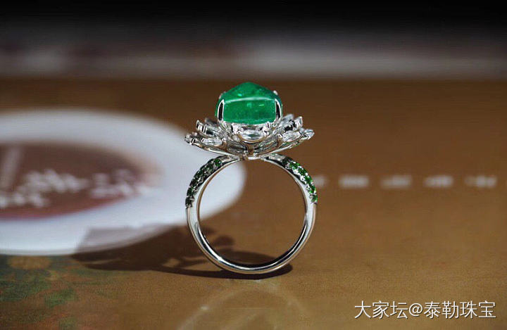 【泰勒彩宝】7.25ct祖母绿糖塔戒指