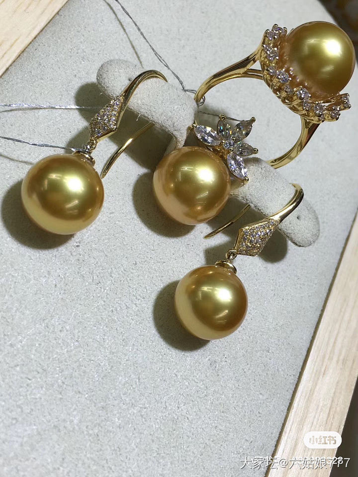 母亲节最适合送的珍珠项链搭配独家订制
😊😊😊_珍珠