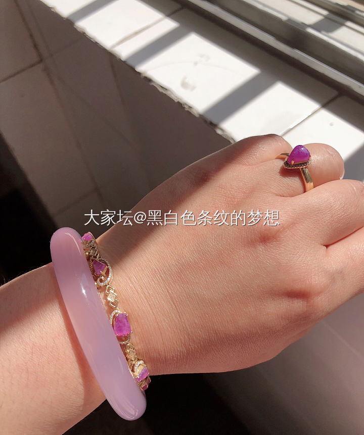 意外的收了一只终身镯_手镯玉髓玛瑙舒俱来
