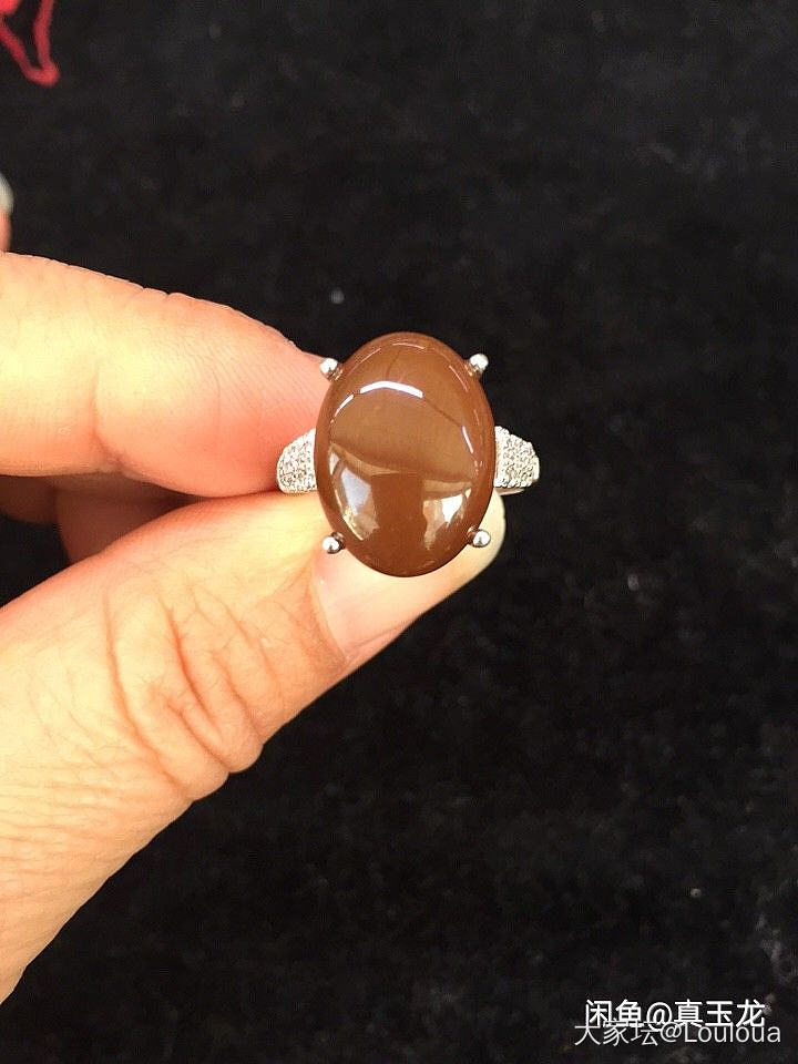 请坛友们帮忙掌掌眼_和田玉