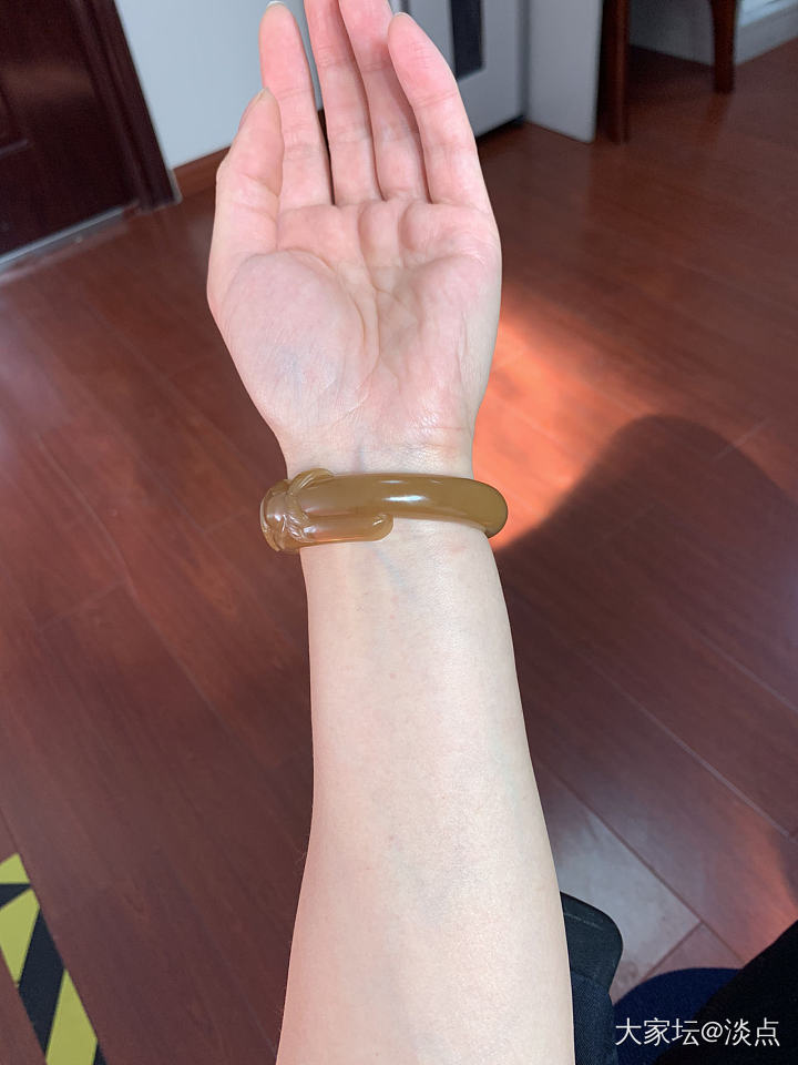 太阳光下的糖真是太漂亮了……_和田玉
