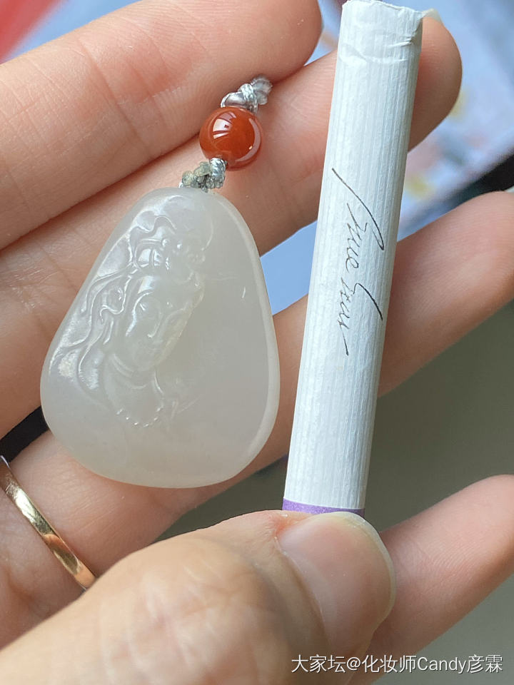 不懂就问系列：这个是算和田白玉吗？值得几个钱呀？这次这个背面的是水线了吧？_和田玉