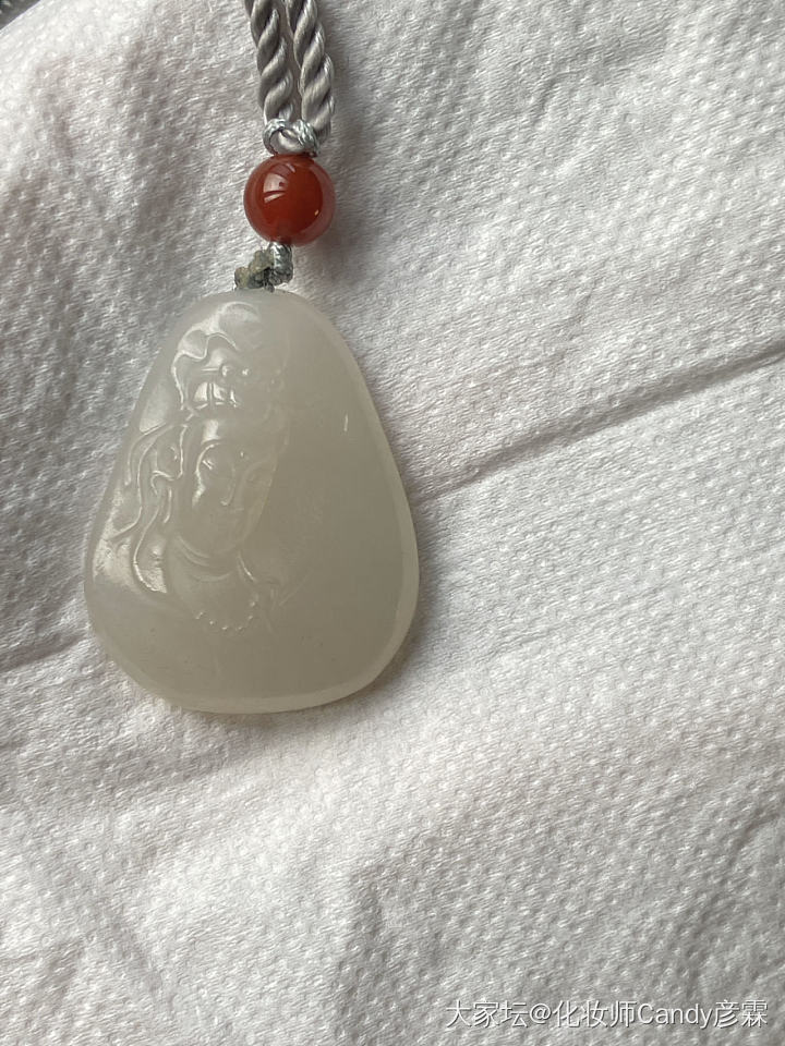 不懂就问系列：这个是算和田白玉吗？值得几个钱呀？这次这个背面的是水线了吧？_和田玉
